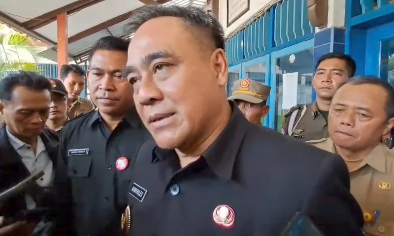 Plt Bupati Nurkholes 2