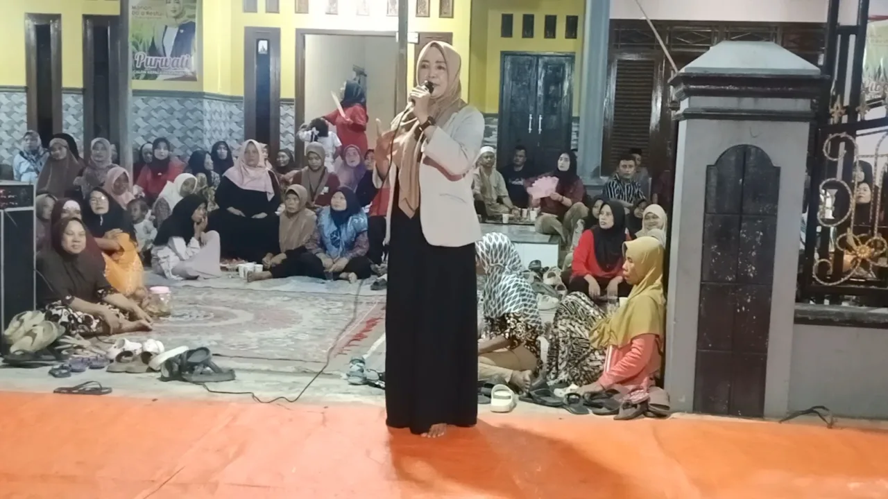 Purwati Calon Petahana Kades Pamutih